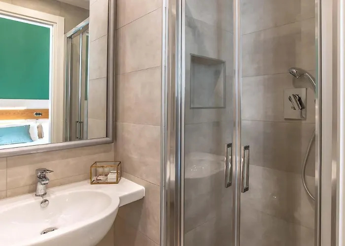 パーバ ホテル 2*